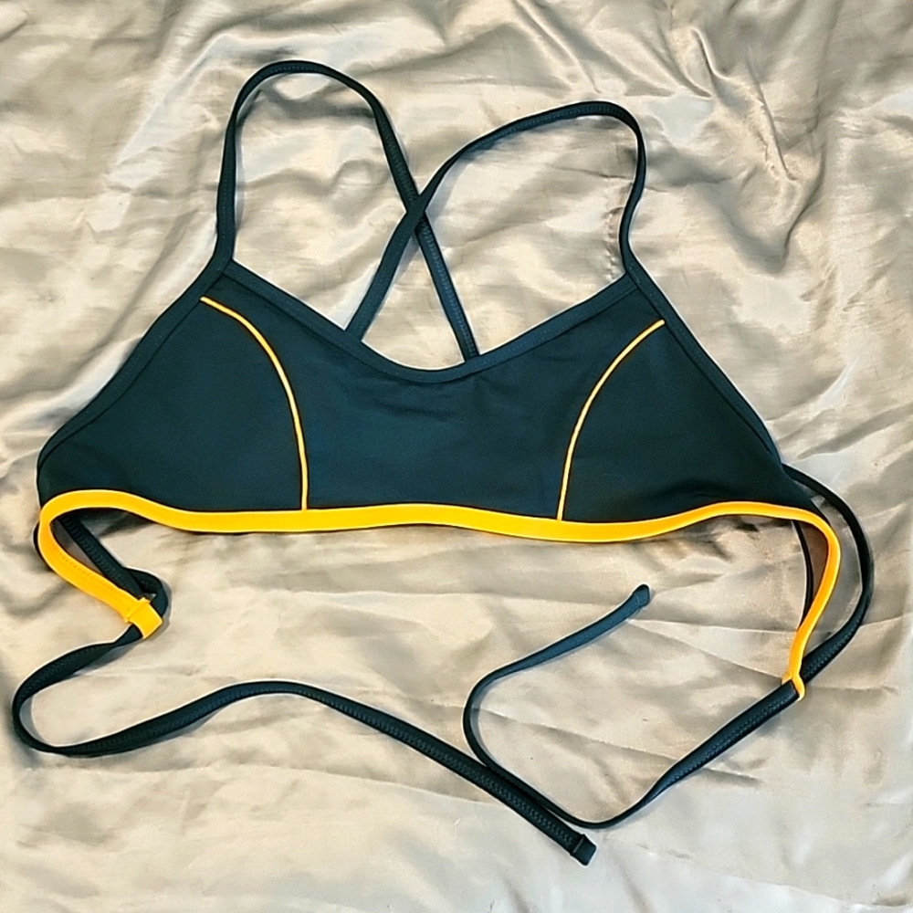 Jolyn Aaron Top